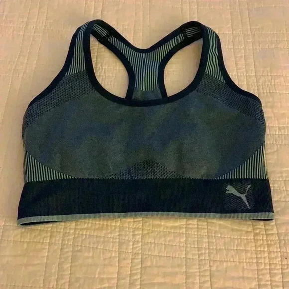 Puma - Picture 1 of 2